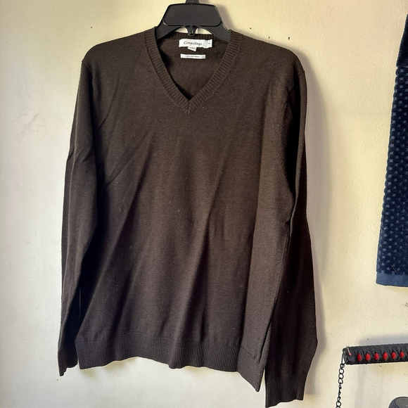 Calvin Klein Men's Fine Merino Wool V Neck Sweater Solid Brown Size M - Picture 2 of 5